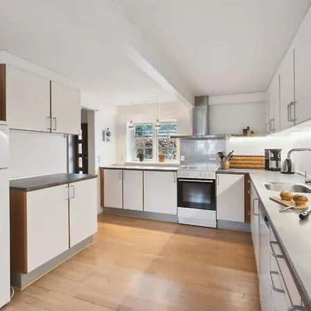 בית נופש Ienngelild - 1km To The Fjord By Interhome *